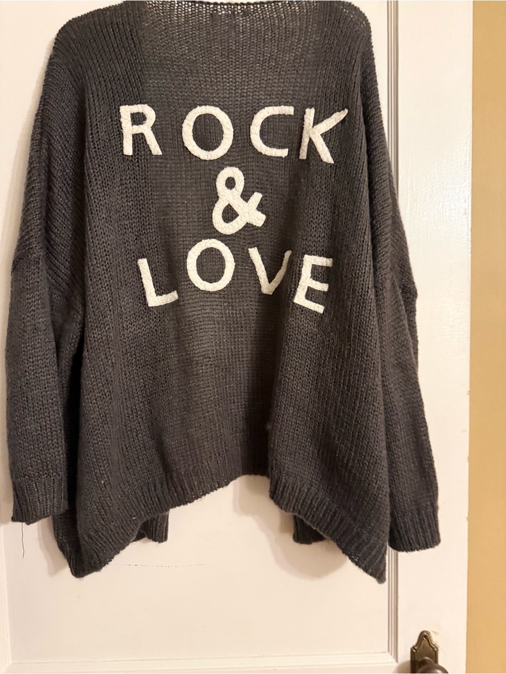 Elan Rock & Roll Boutique Grey Knit Cardigan View 4